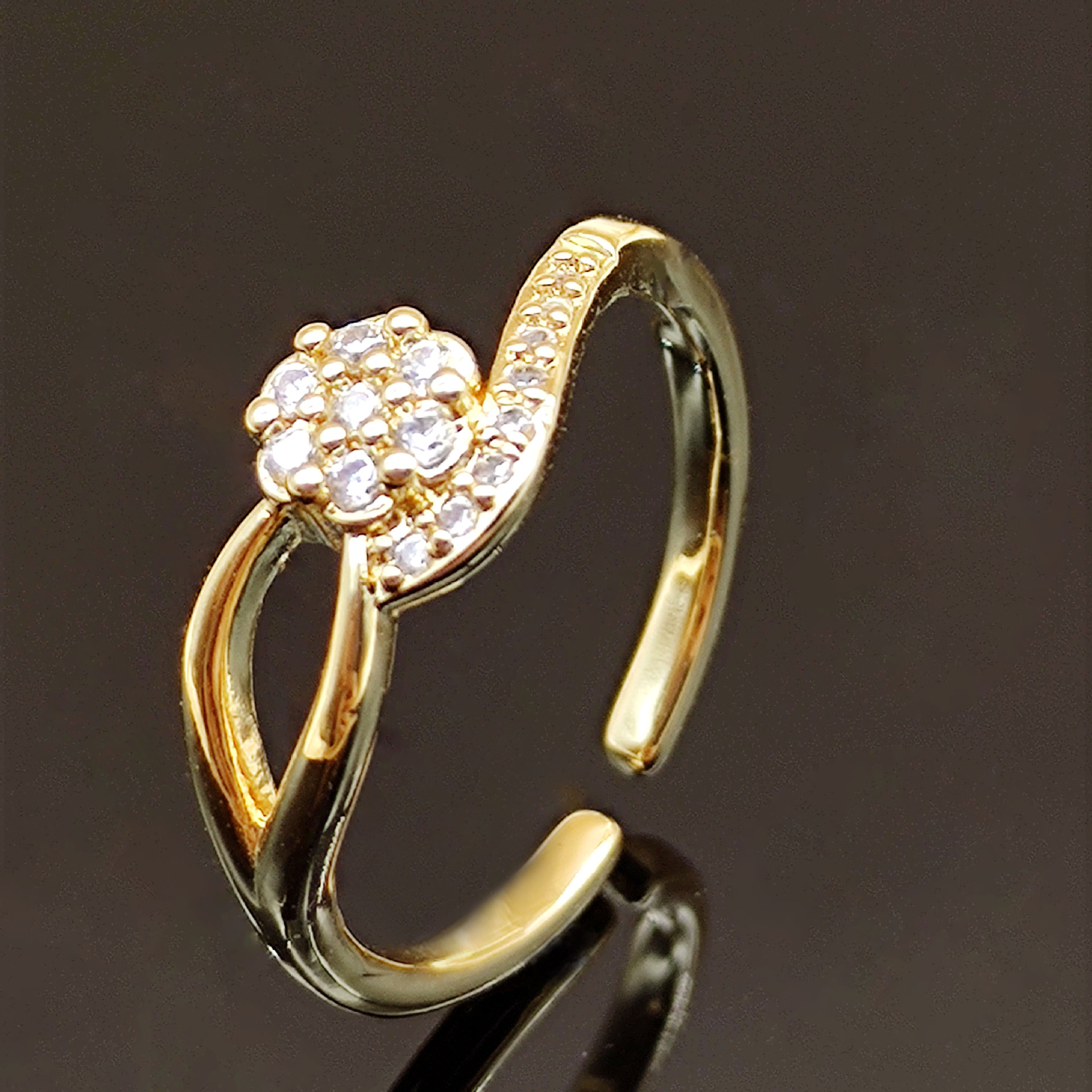 copper geometric trend fashionable ring with zircon