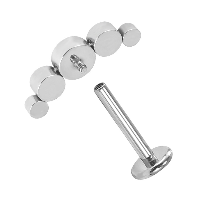 16G labret stud size and finish detail