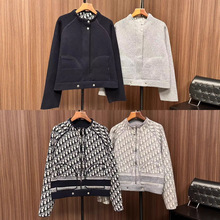 Dioҽp洩ᘿ_ϻA˶̿Ůͬ