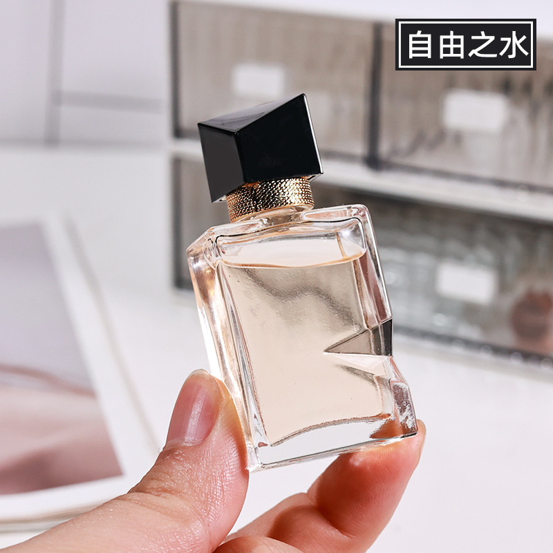 무료 물 7.5 ML의 Q 버전