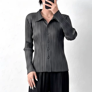 三宅风褶皱衬衫女秋季翻领单排扣压褶长袖上衣修身显瘦肌理感衬衣