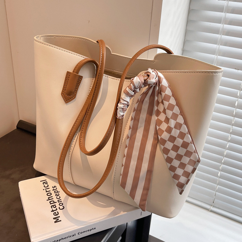 Cross-Border Large Capacity Tote 2025 New Simple Commuter Shoulder Niche Design Fashion Versatile Crossbody Bag_voghion.com