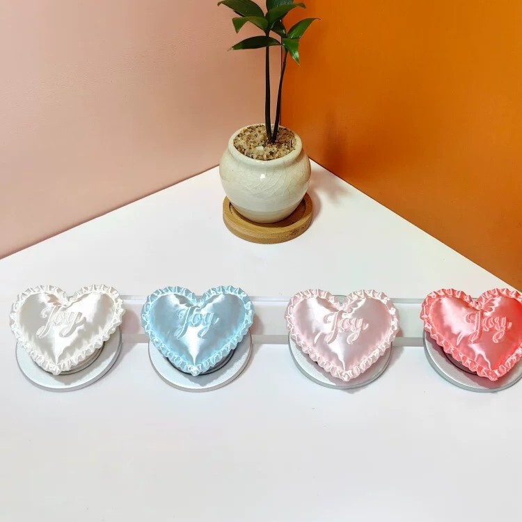 The New 3D Printed Heart-Shaped Magnetic Stand Is Suitable for Mobile Phones with Magsafe, Strong Adsorption Desktop Support Stand The New 3D Printed Heart-Shaped Magnetic Stand Is Suitable for Mobile Phones with Magsafe, Strong Adsorption Desktop Support Stand