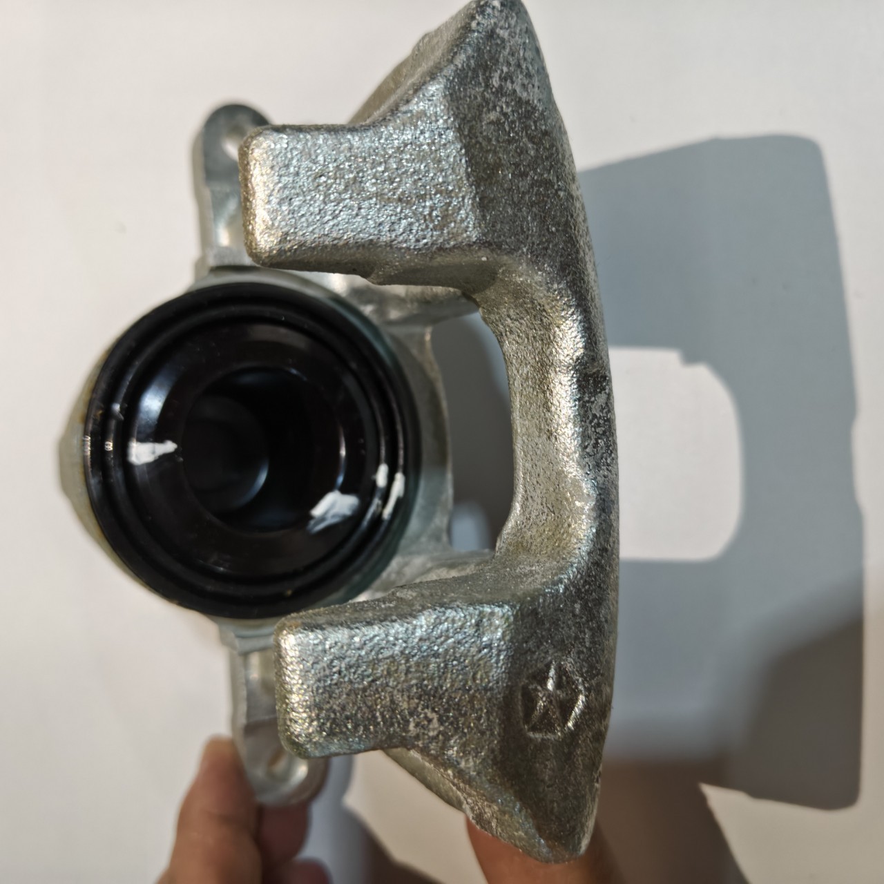 Rear brake master cylinder, rear master cylinder, master cylinder, suitable for Wrangler 3.0 3.6 68003778AA