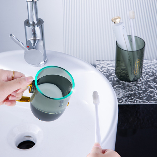 Luxury travel wash cup, creative mouthwash cup, toothbrush cup, toothbrush set, portable storage cup