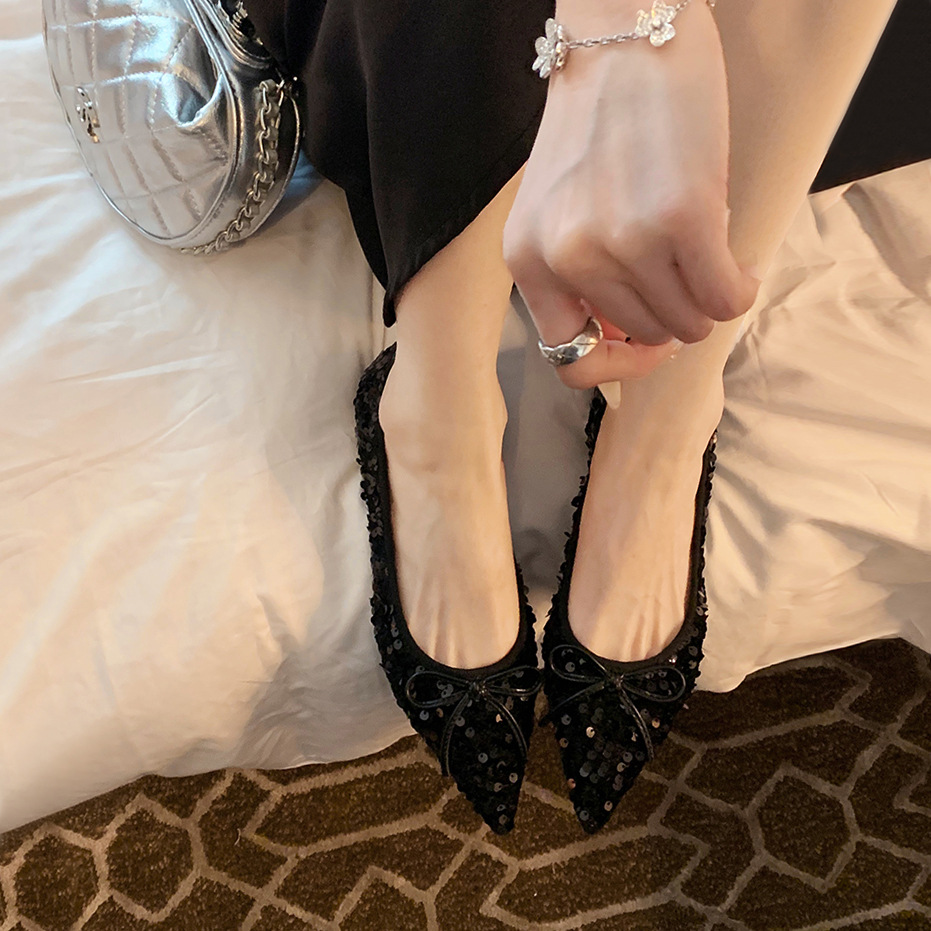 Versión de piel de oveja ~ lámina brillante exquisita punta pequeña boca poco profunda suela suave arco zapatos de soleos de cuero de otoño zapatos de cama plana