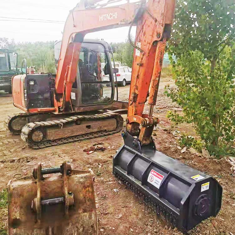 挖机割草机 挖掘机前端属具田地开荒 高速护坡碎草机