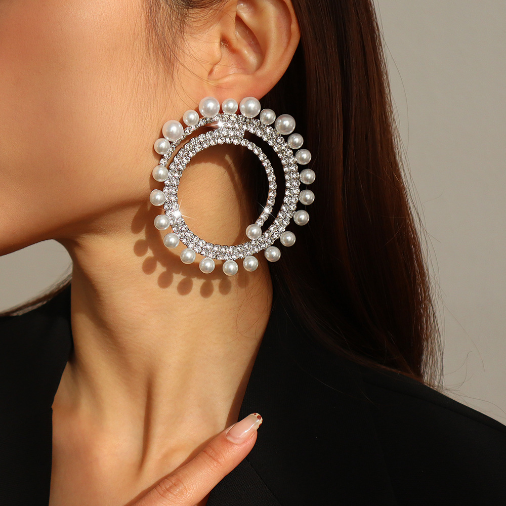 fashion diamond round earrings exaggerated imitation pearl earrings female