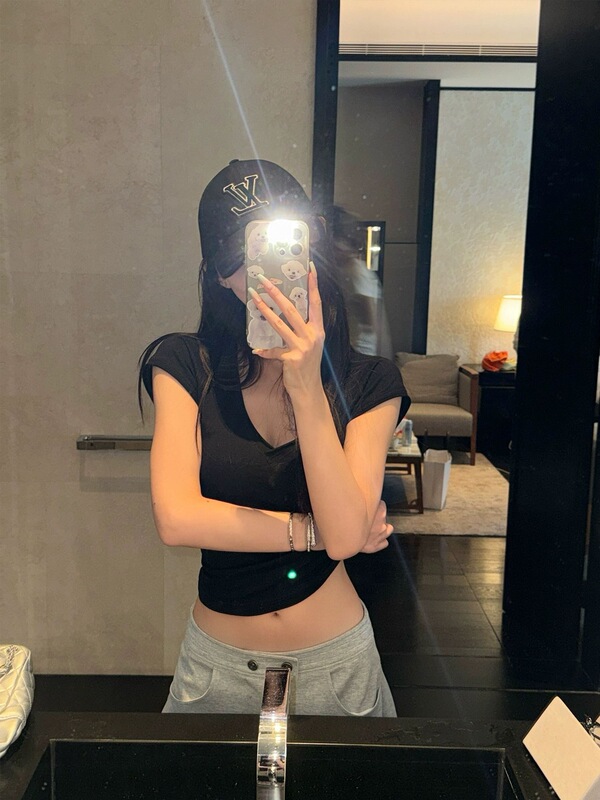 SUNONEOE VネックカールラグランスリーブTシャツレディース夏アメリカンスタイルスリムフィットハイエンドウエストニッチトップ|undefined