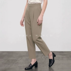 女式毛呢外套;休闲裤;女式衬衫