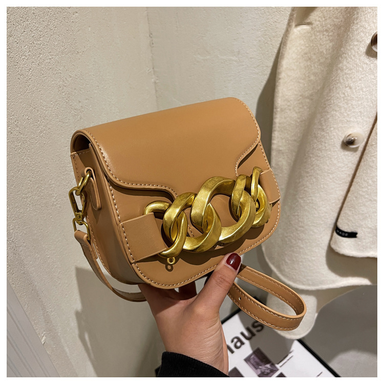 2021 New Fashion Autumn And Winter Retro Texture Single Shoulder Messenger Saddle Bag display picture 6