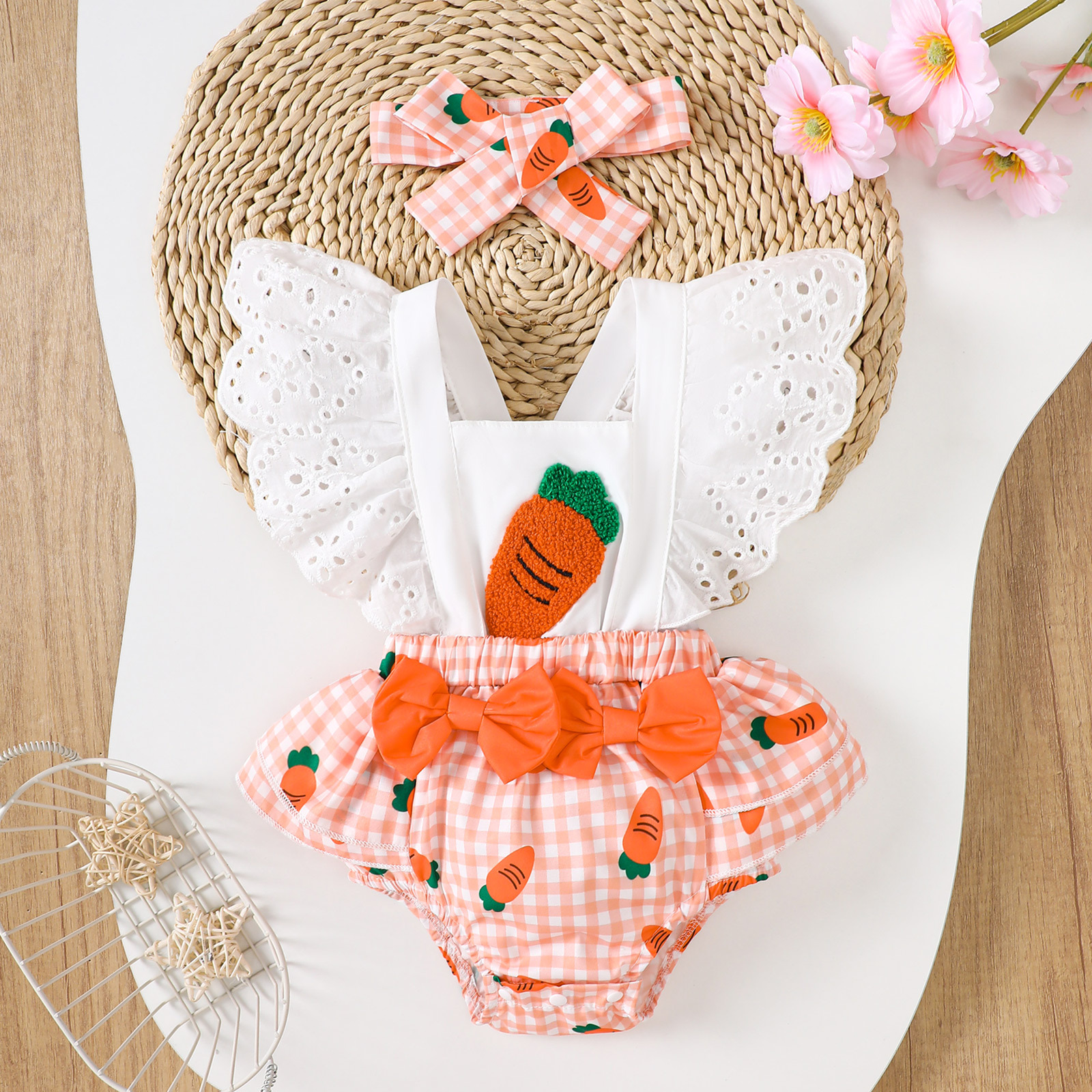2025 Summer New Baby Girl Easter Sweet Carrot Embroidered Hail Lace Strap jumpsuit