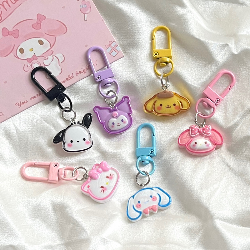 Cute Sanrio keychain with sweet girly charm, Japanese-style pendant, exquisite gift for best friends, accessories