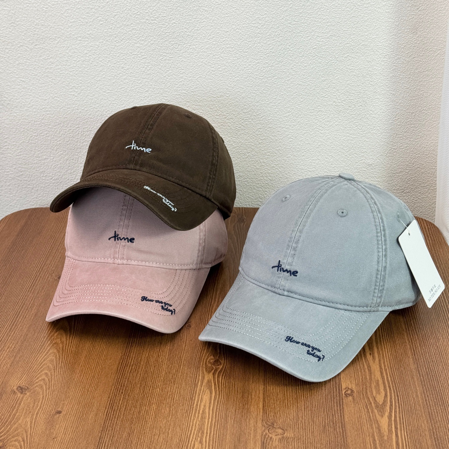 Korean-style versatile sun-shading student baseball cap with a deeper fit that makes the face appear smaller, sun protection, simple letter design, suitable for both men and women