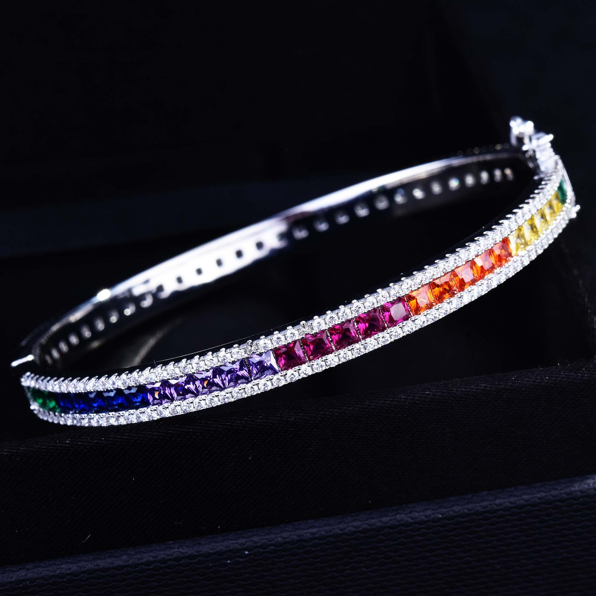 Light Luxury Color Treasure Bracelet Double-sided Micro-inlaid High Carbon Diamond Zircon Colorful Tourmaline Buckle Bracelet display picture 3