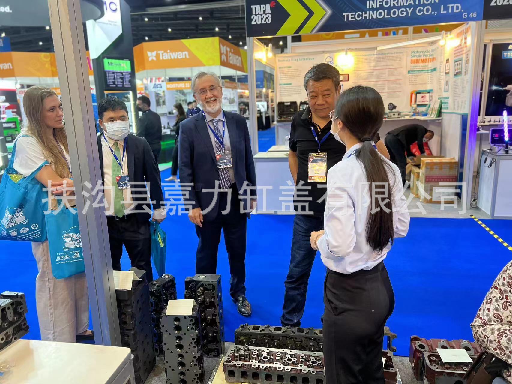 Source factory direct sales auto parts engine parts engine cylinder head D4EA four-cylinder cast iron cylinder head