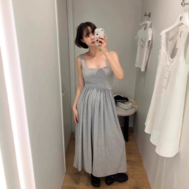 The Correct Version of the Korean Dongdaemun Style: a Versatile Two-Way Pleated Tank Dress and Skirt