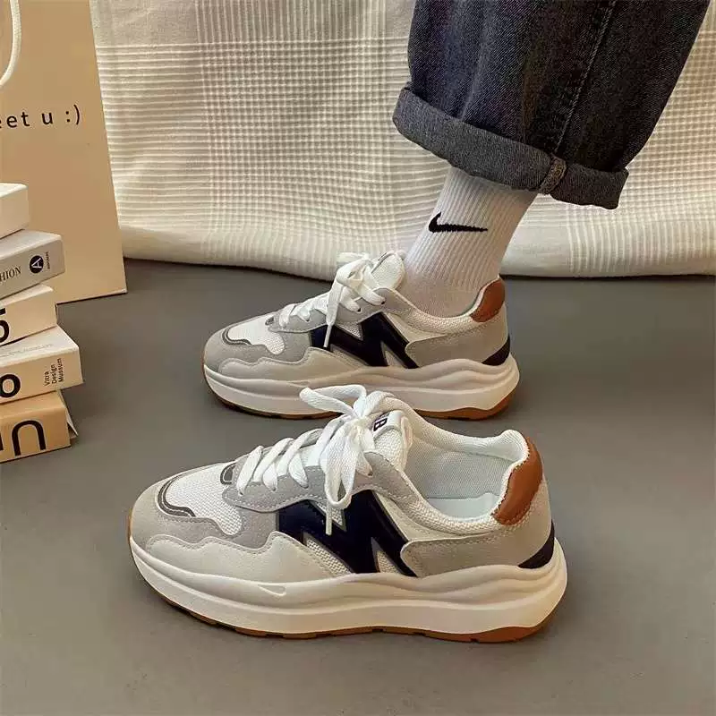 Женская обувь 2025 года, женские туфли Форрест Гамп, новые весенне-летние туфли для папы 2025 года, модная универсальная повседневная спортивная обувь для женщин.