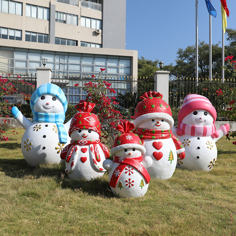 Cartoon FRP snowman sculpture decoration Christmas gift box large shopping mall ski resort decoration snowman Meichen
