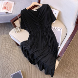 300斤特大码女装胖mm法式v领连衣裙夏季简约气质褶皱垂感宽松裙子，女装大码女装，变形策服饰