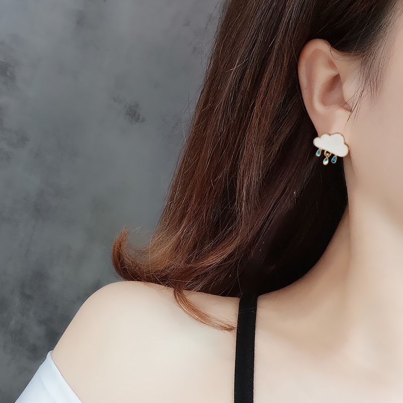 Fashion Cloud Raindrop Earrings display picture 1