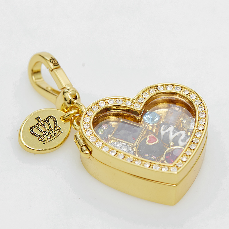 Heart-shaped pendant 8