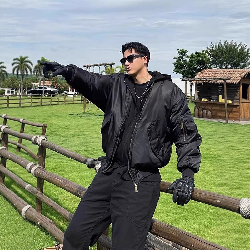 Black faux two-piece hooded bomber jacket, men's winter coat, padded and thickened, American style short baseball jacket