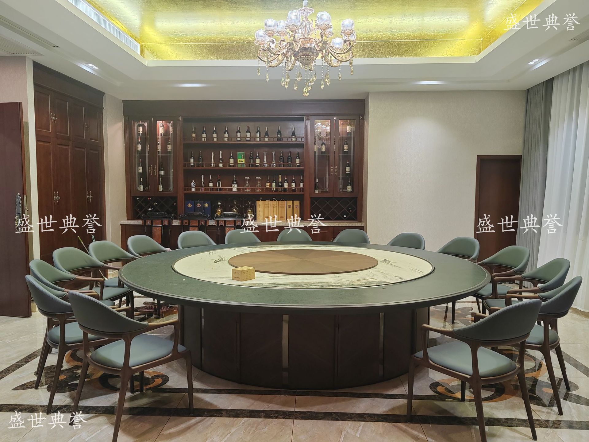 Taizhou hotel and catering furniture manufacturer direct sales: New electric dining tables for seafood restaurants, high-end solid wood round tables for clubs pic 6