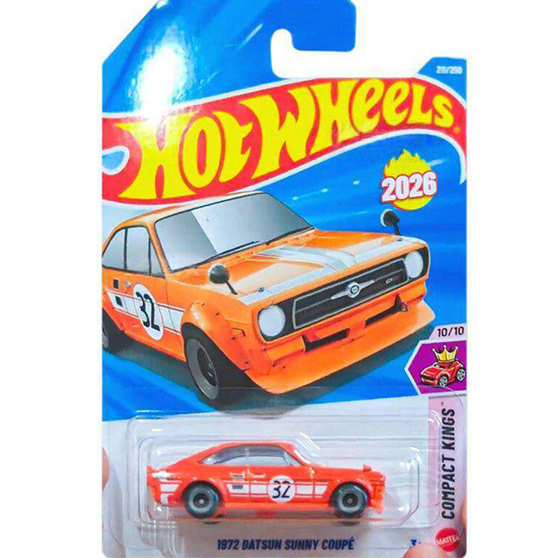 211-Datsun sedan [26L]