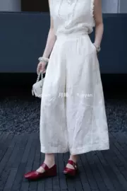 女式马甲;女式衬衫;连衣裙