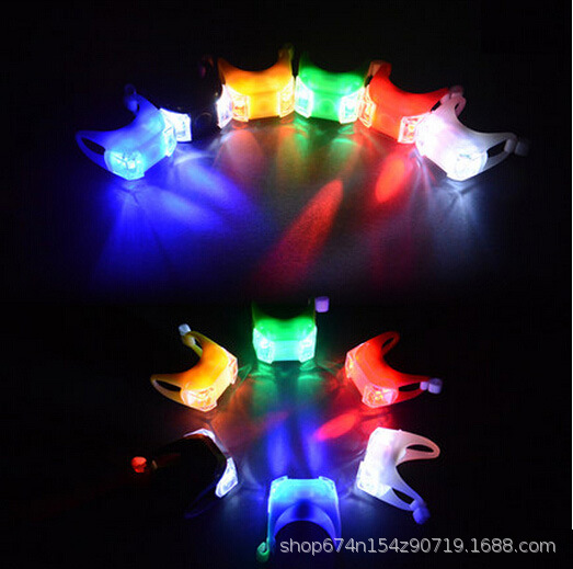 Luz de la bicicleta Seis generación de luz de la rana bicicleta de montaña luz decorativa luz de advertencia de seguridad muerto volando luz trasera accesorios para bicicletas equipo