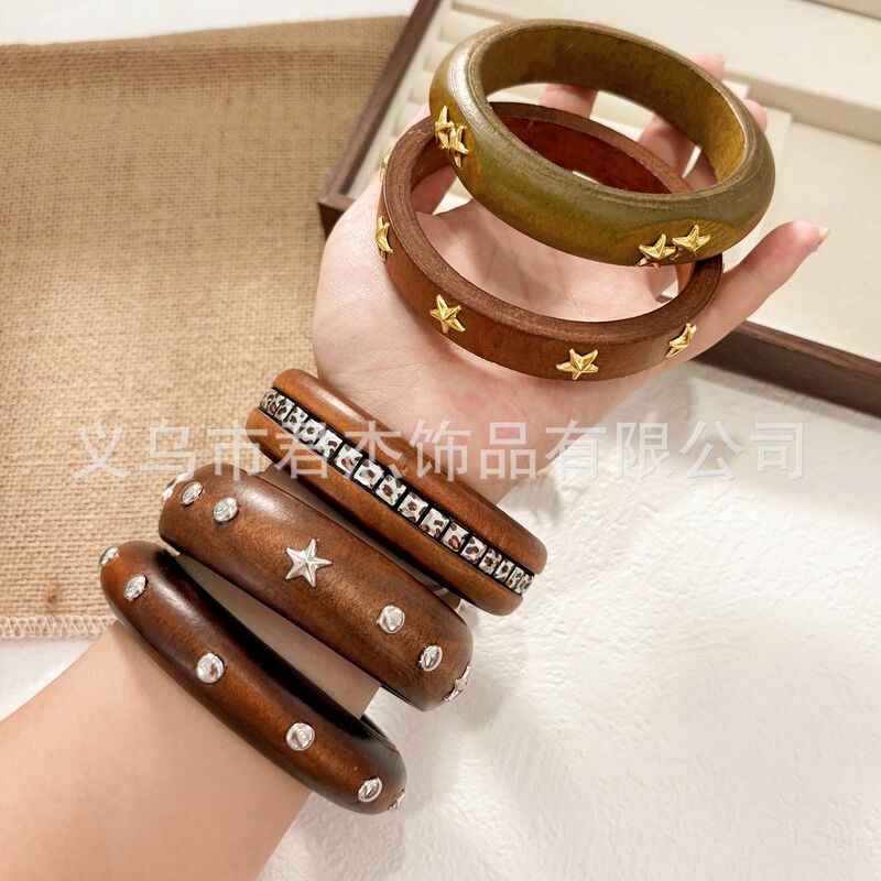European and American Retro Wooden Star Rivet Wide Bracelet Versatile Trendy Cool Exaggerated Bracelet Cross-Border Foreign Trade Jewelry for Women