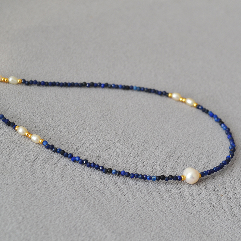 Corea del Sur nicho diseño tallado lapislázuli grano de arroz agua dulce pequeña perla muy fina temperamento simple Collar corto