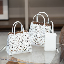 2025�¿���Ƥ�����U�յ�С�˻@��ţƤ������μ�Ů��