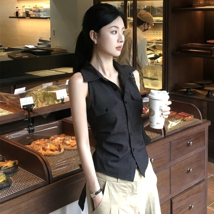Korean-Style Black Sleeveless Striped Shirt for Women, Summer Design with Backless Waist-Cinching Tie, Short Hot Girl Top Korean-Style Black Sleeveless Striped Shirt for Women, Summer Design with Backless Waist-Cinching Tie, Short Hot Girl Top