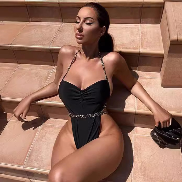 Canción Zhiya mismo estilo solo es el infierno de estilo europeo y americano de diseño de cadena negro sentido traje de baño de una pieza image 4