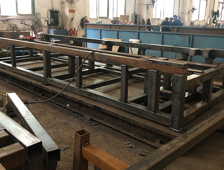 大型设备框架焊接1