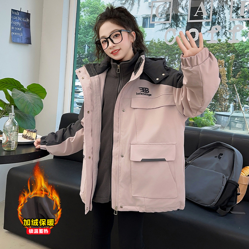 소녀의 봄과 가을 겨울 코트 러시 옷 2024 새로운 겨울 옷 3 대 1 유행 서양식 방풍 기모 라이너