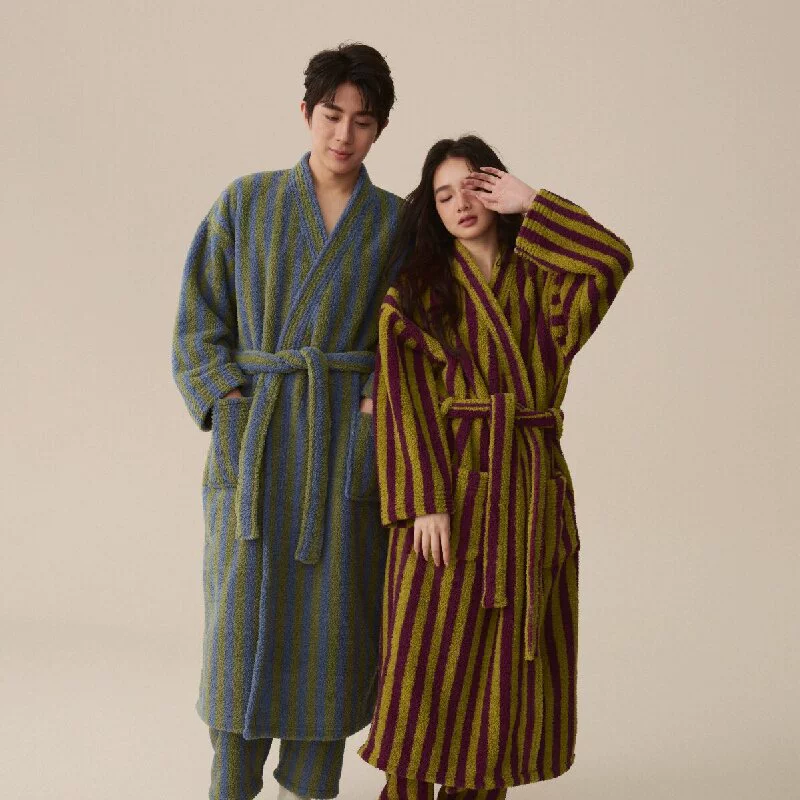 Пятно осенняя и зимняя женская пижама с половиной бархатным новым длинным толстым халатом Коралловый бархатный набор весной и осенью утренний халат