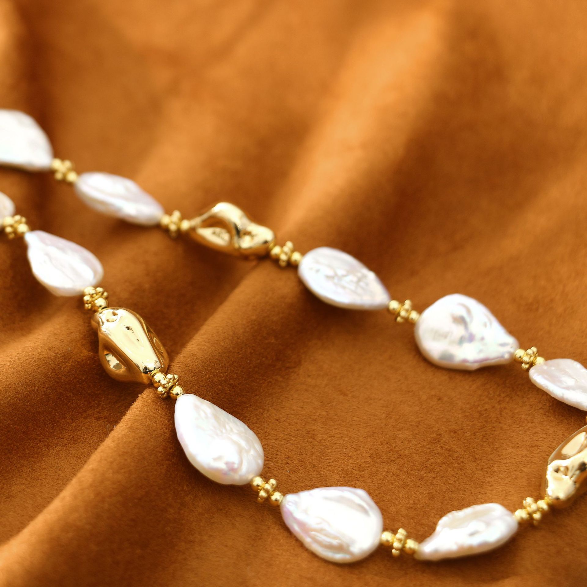 Retro U-Form Süßwasserperle Kupfer Perlen Frau Armbänder Halskette display picture 4
