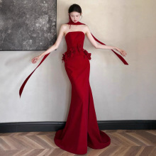 抹胸敬酒服新娘2025新款高级感鱼尾法式成人礼宴会红色订婚礼服裙