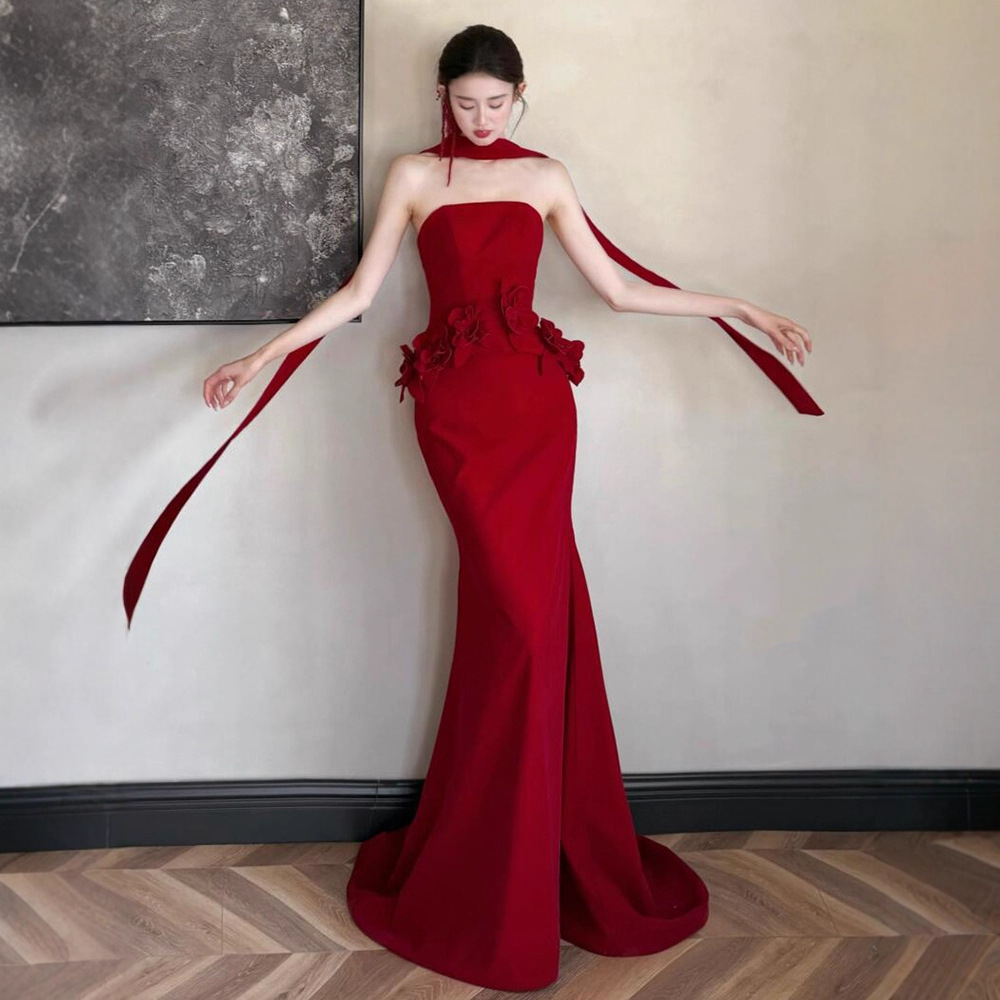 抹胸敬酒服新娘2025新款高级感鱼尾法式成人礼宴会红色订婚礼服裙