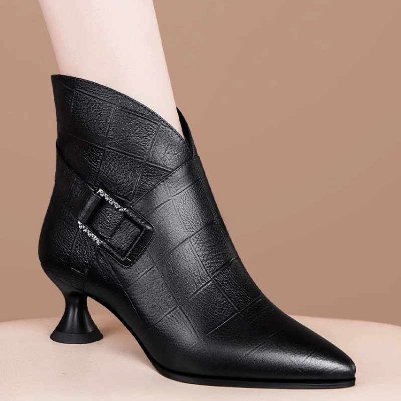 2022 осенне-зимние Новые короткие сапоги, женские ботильоны на среднем каблуке с острым носком, маленькие одиночные сапоги на толстом каблуке, модные женские сапоги высокого класса