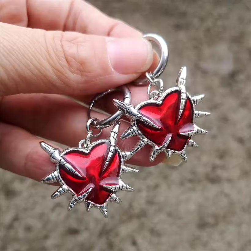 Goth Red Spiked Heart Dangle Earrings for Women Female Vintage Hip Hop Rock Punk Y2K Fashion Aesthetic Jewelry