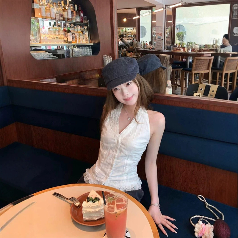 White halter neck sleeveless top for women, perfect for summer, French style, stunning camisole, short lace fishbone blouse White halter neck sleeveless top for women, perfect for summer, French style, stunning camisole, short lace fishbone blouse