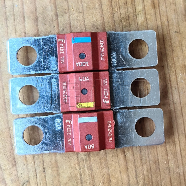 4998080.M-M6美国进口力特MIDI刀片螺栓固定汽车保险丝片70V 80A