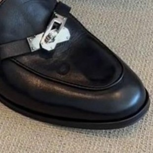British 2025 Spring and Autumn Retro Loafers Women's Classic Lock Small Leather Shoes Distressed Low Heel Shoes