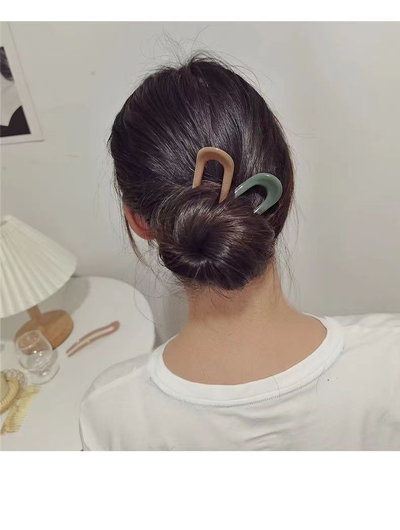 Bun Hairpin Ivory White