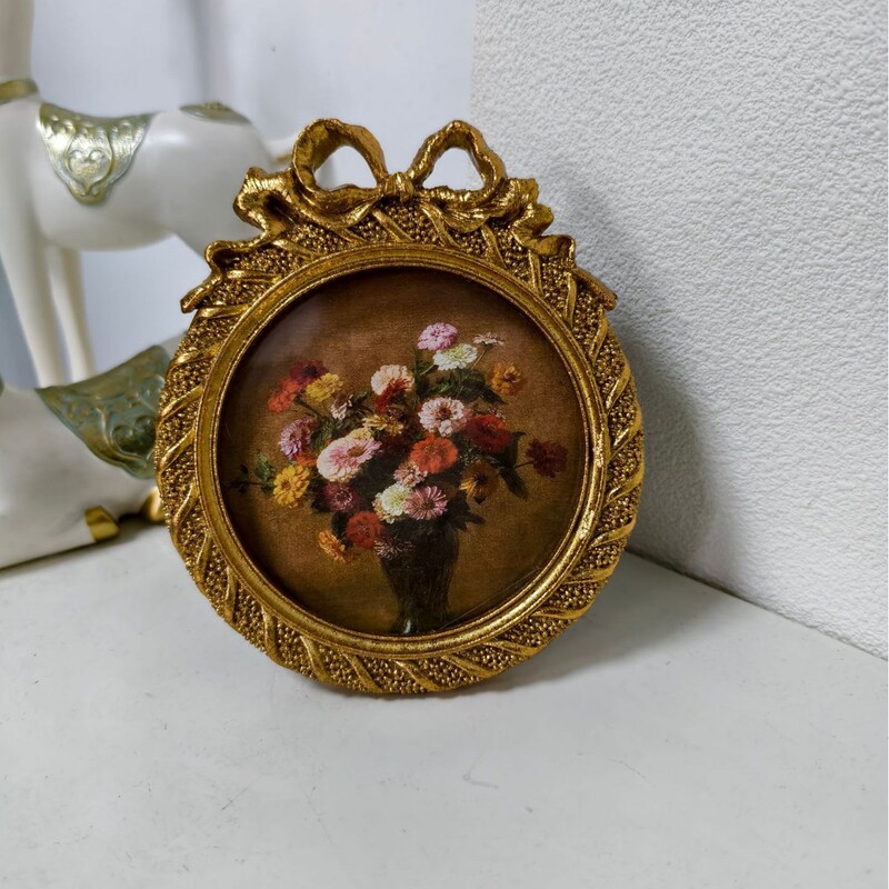 French Retro Photo Wall Creative Art Simple Photo Frame Picture Frame Oil Painting Decoration Sofa Living Room Ornaments French Retro Photo Wall Creative Art Simple Photo Frame Picture Frame Oil Painting Decoration Sofa Living Room Ornaments