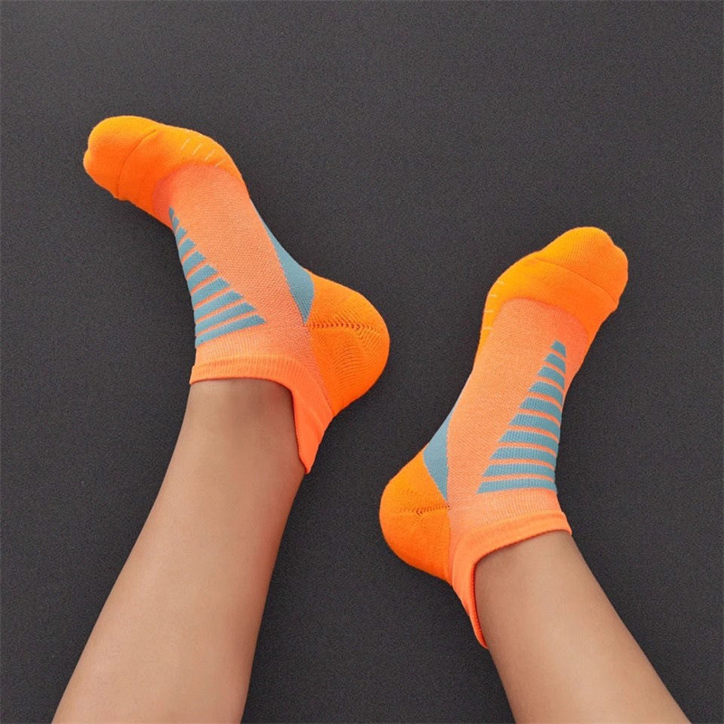 Professional Running Marathon Socks Men and Women High Barrel Towel Bottom Thickened Outdoor Ski Sports Socks Short Barrel Long Barrel Selection